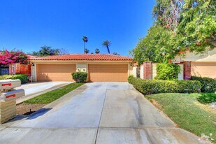 203 Serena Dr, Unit Serena in Palm Desert, CA - Building Photo