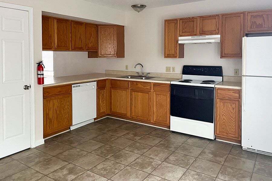 KINGSTON RIDGE APARTMENTS in Gosport, IN - Building Photo