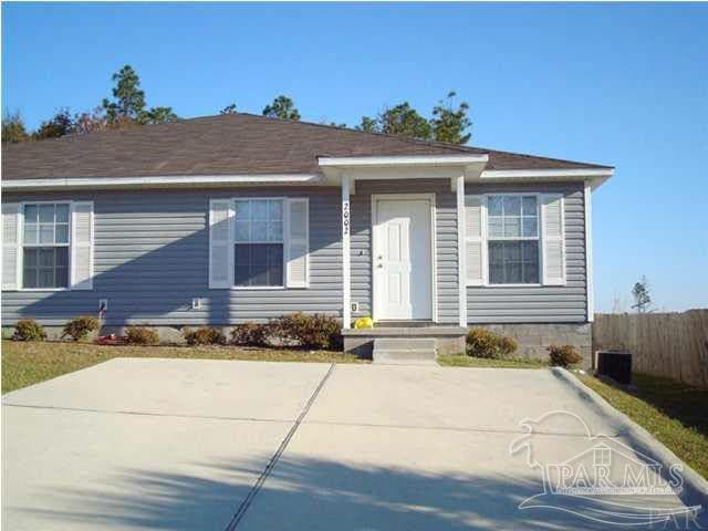 2002 Wyatt St in Pensacola, FL - Building Photo - Building Photo