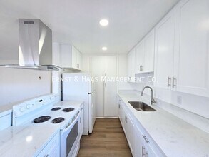 4300 E 5th St in Long Beach, CA - Building Photo - Building Photo