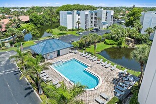 1605 S US Hwy 1, Unit E203 in Jupiter, FL - Building Photo