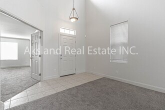 813 Boulder Ave in Lathrop, CA - Building Photo - Building Photo