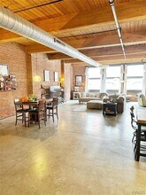 1015 Washington Ave in St. Louis, MO - Building Photo - Building Photo