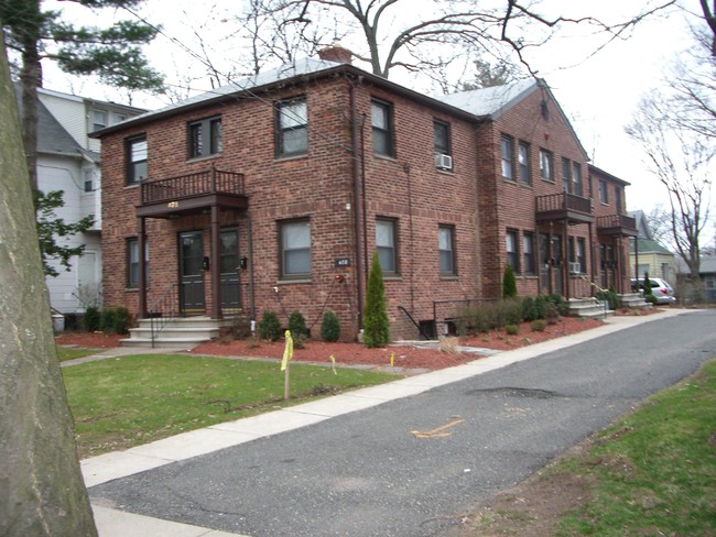 478-482 Broad Ave in Leonia, NJ - Building Photo - Building Photo