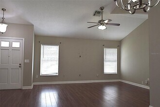 2009 Branch Tree Ln in Brandon, FL - Building Photo - Building Photo