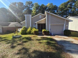 7340 Van Grayson Loop in Fayetteville, NC - Building Photo