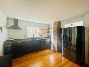 298 Lucas Ave in Kingston, NY - Building Photo - Building Photo