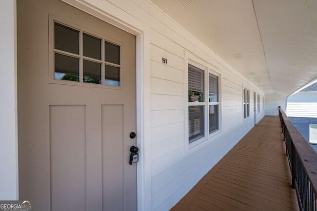 property at 220 Alcovy St