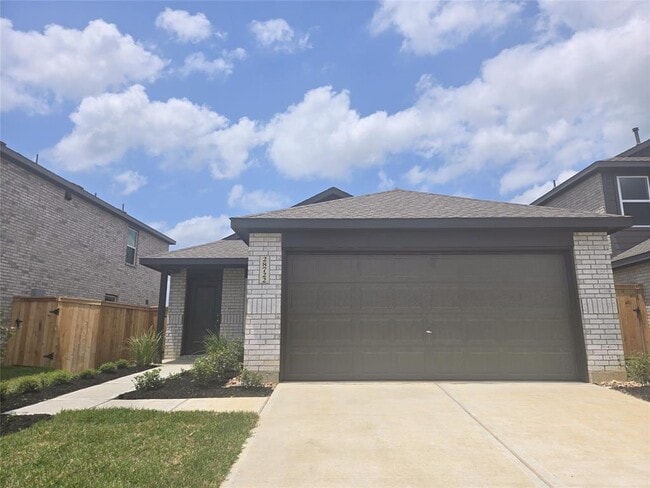 property at 28722 Texas Sparrow Ln