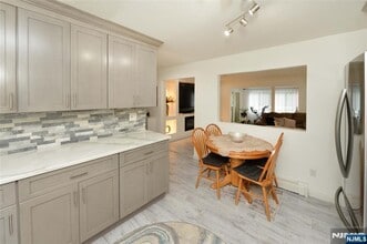 721 Hamburg Tpke in Wayne, NJ - Building Photo - Building Photo
