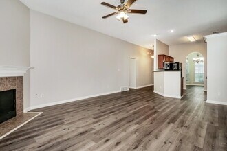 9775 Misty Bay Cove in Arlington, TN - Foto de edificio - Building Photo