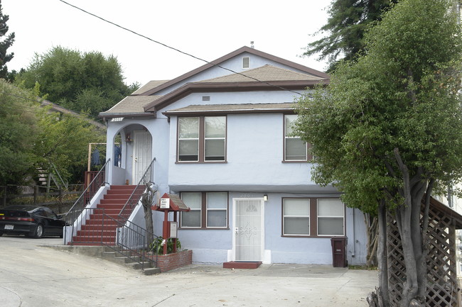 2003 E 29th St in Oakland, CA - Building Photo - Building Photo