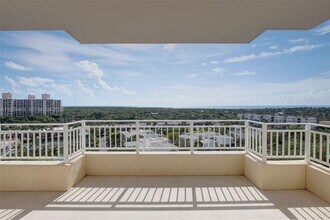 799 Crandon Blvd in Key Biscayne, FL - Building Photo - Building Photo