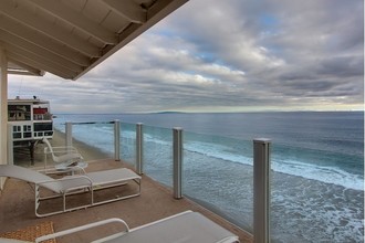 25350 Malibu Rd in Malibu, CA - Foto de edificio - Building Photo