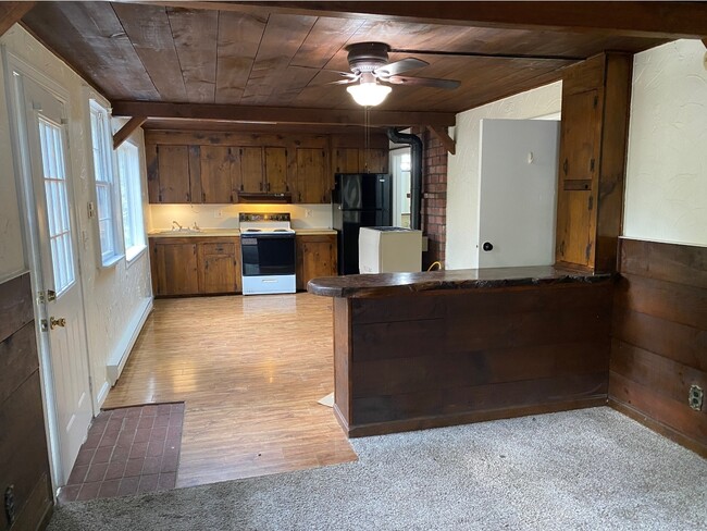 110 Central St in Hudson, NH - Building Photo - Building Photo