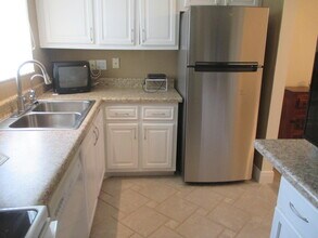 106 Lake Dora Dr in West Palm Beach, FL - Building Photo - Building Photo