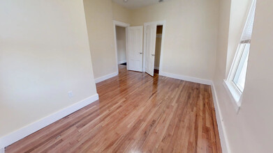 413 Washington St, Unit 3 in Cambridge, MA - Building Photo - Building Photo