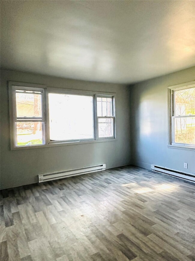 31 Pine St in Monticello, NY - Building Photo - Building Photo
