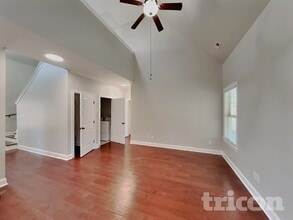 585 Smoky Mountains Dr in Gallatin, TN - Building Photo - Building Photo