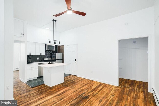 1024 Pine St in Philadelphia, PA - Building Photo - Building Photo