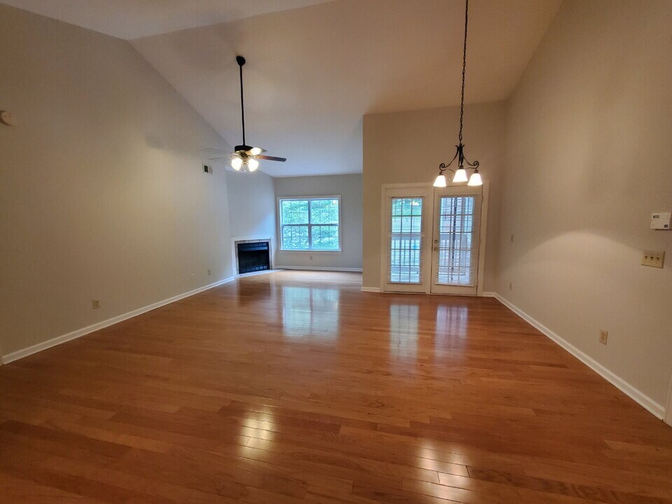 6820 Hwy 70 S-Unit -117 in Nashville, TN - Building Photo
