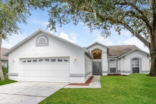 2304 Tioga Dr in Land O Lakes, FL - Building Photo