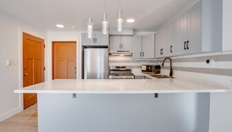 4403 20th St in Vernon, BC - Building Photo
