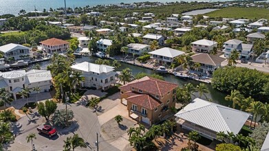 51 W Plaza Del Lago in Islamorada, FL - Building Photo - Building Photo