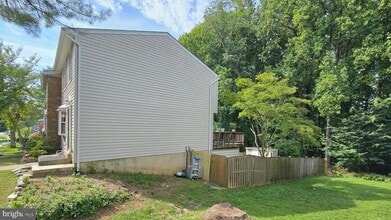 19914 Buhrstone Dr in Gaithersburg, MD - Building Photo - Building Photo