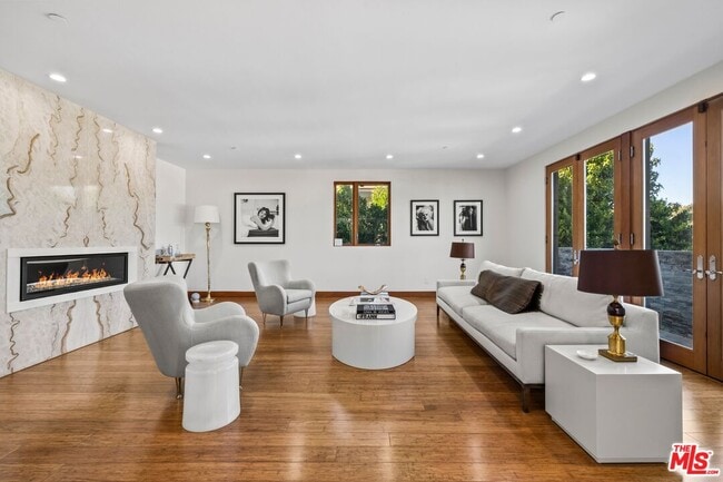 2437 Apollo Dr in Los Angeles, CA - Building Photo - Building Photo