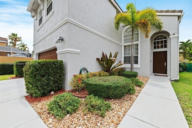 15376 14th Manor in Pembroke Pines, FL - Building Photo - Building Photo