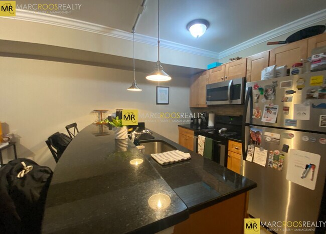 52 Chelsea St in Boston, MA - Foto de edificio - Building Photo