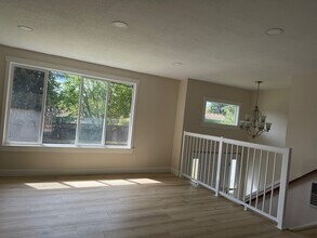 15300 NE 39th St in Vancouver, WA - Building Photo - Building Photo