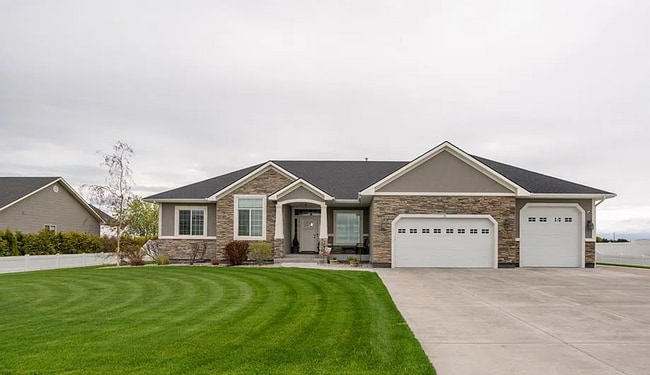 property at 10 N 3942 E