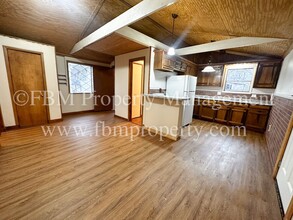 2609 W 4th Ave-Unit -A in Corsicana, TX - Building Photo - Building Photo