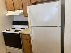 2401 Riverside Dr, Unit 514 in Coral Springs, FL - Building Photo - Building Photo
