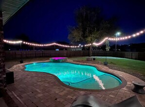 8501 Holley Hills Cir in Navarre, FL - Building Photo - Building Photo