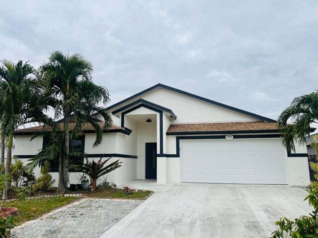 1337 Cape May Ln in Greenacres, FL - Building Photo