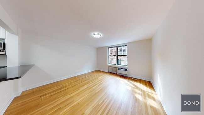 property at 151 W 16th St