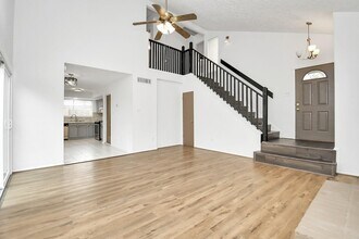 1111 W Brompton Dr in Pearland, TX - Building Photo - Building Photo