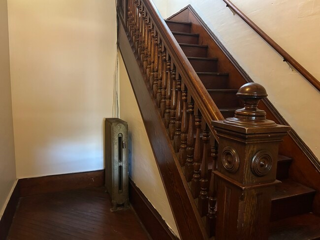 187 N Fairview St, Unit 2 in Lock Haven, PA - Building Photo - Building Photo