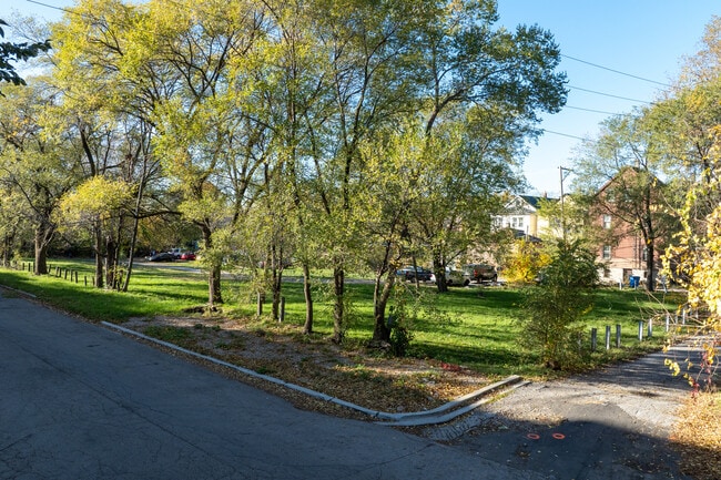 Sacred Apartments in Chicago, IL - Building Photo - Building Photo