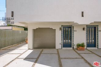 815 N June St in Los Angeles, CA - Building Photo - Building Photo