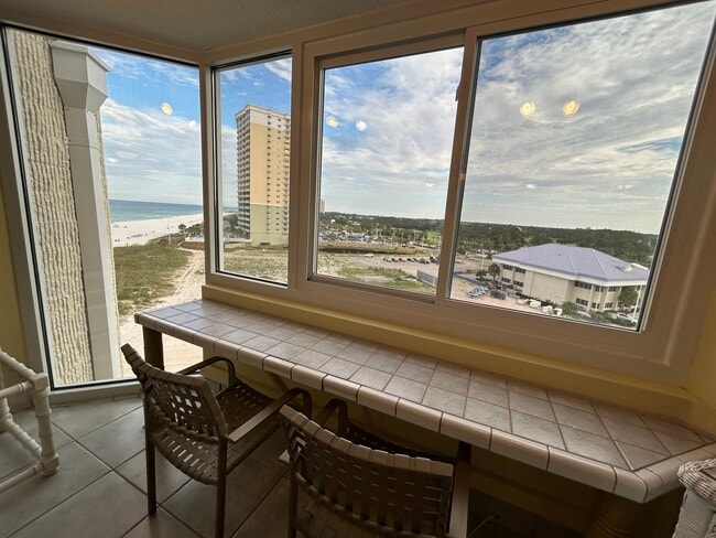 8817 S Thomas Dr, Unit 820 in Panama City Beach, FL - Building Photo - Building Photo