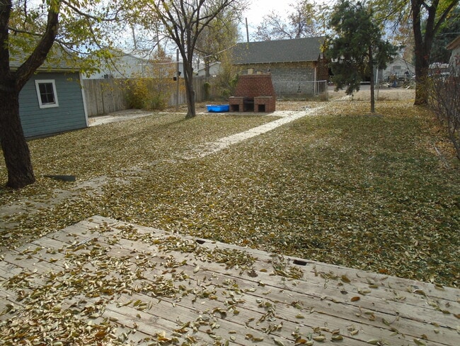 221 Walnut St in Windsor, CO - Building Photo - Building Photo