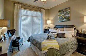 Edge - East Village in Tulsa, OK - Foto de edificio - Building Photo