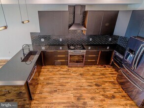 1532 N 4th St-Unit -UNIT R2 in Philadelphia, PA - Building Photo - Building Photo