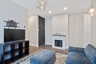 18 Charles St in Jersey City, NJ - Building Photo - Building Photo