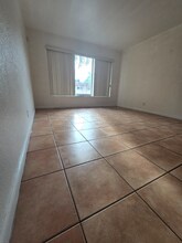 2719 NW 39th Terrace in Lauderdale Lakes, FL - Building Photo - Building Photo
