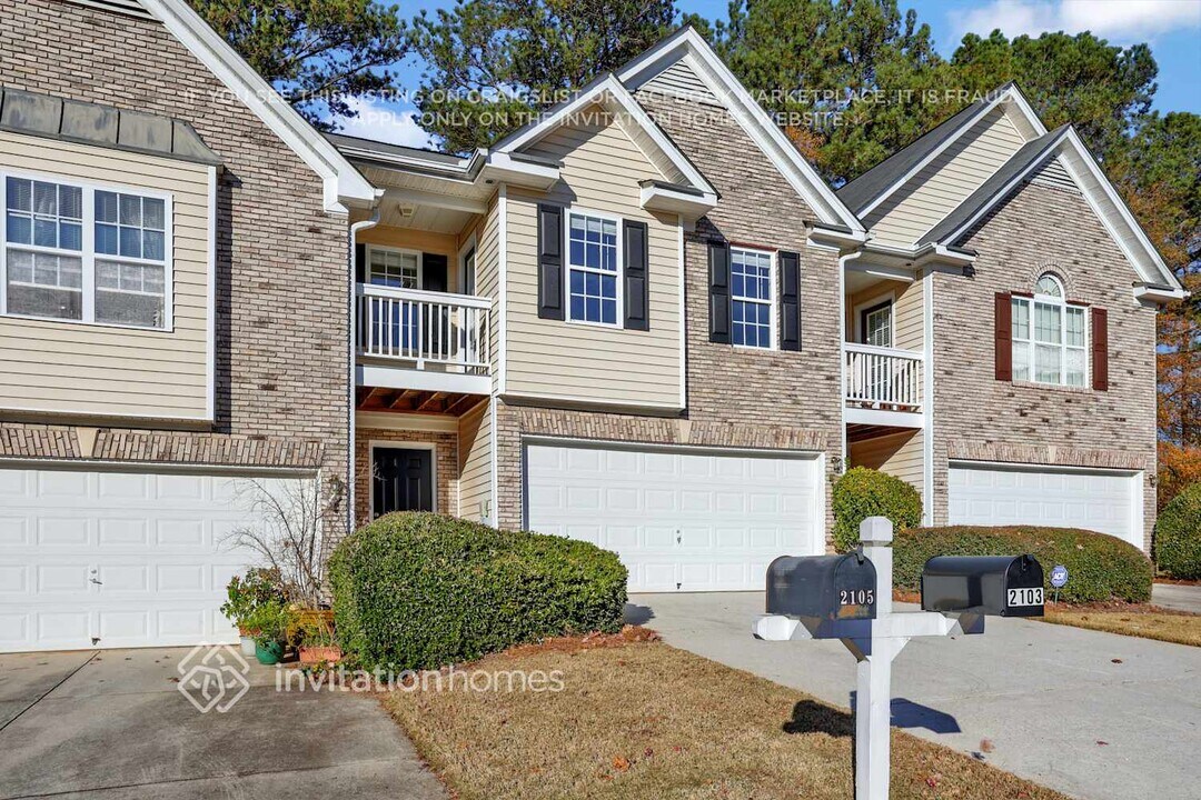 2103 Manhattan Pkwy in Decatur, GA - Building Photo